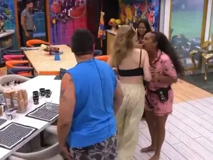 Rádio Estação Plus: Notícias em Tempo Real, Música e Entretenimento em Áudio de Alta Definição.