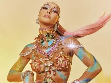 Imagem da Rádio Estação Plus, estação de rádio online com programação de qualidade