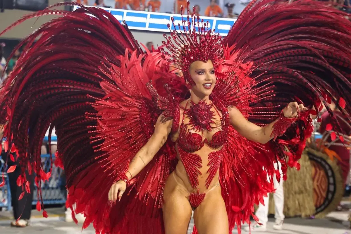 Imagem da Estação de Rádio Plus