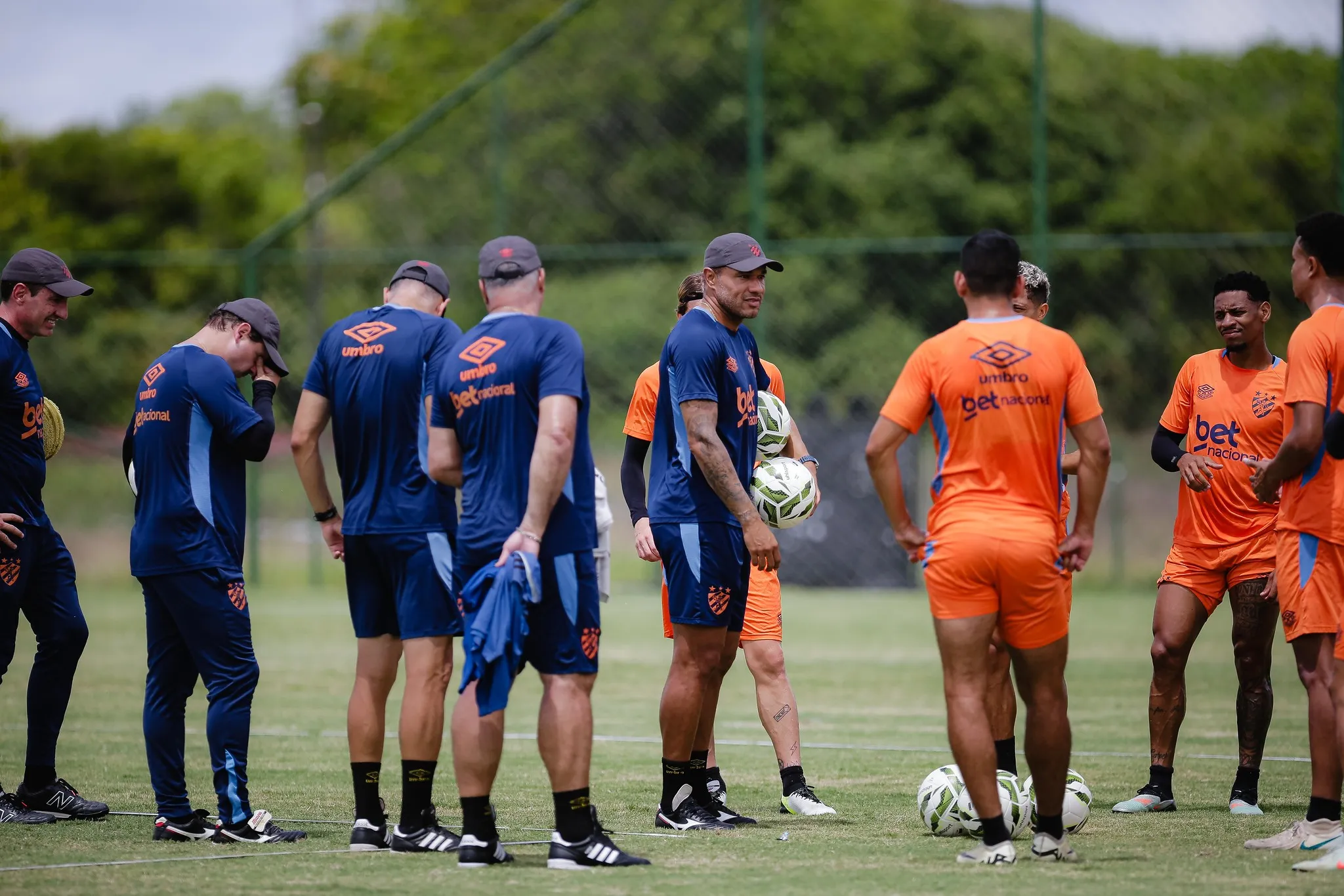 Rádio Estação Plus em transmissão