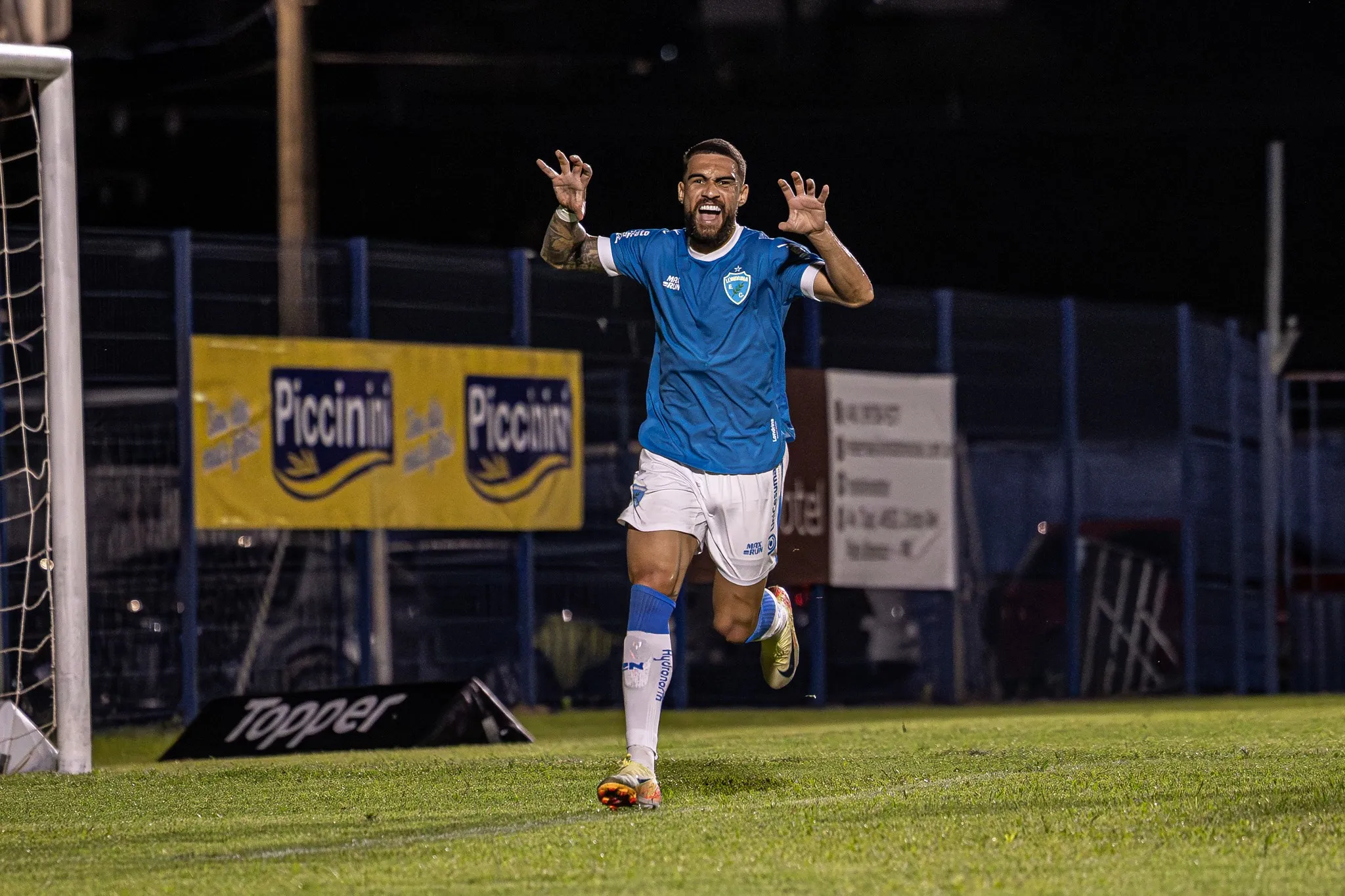 Imagem da Estação de Rádio Plus em ação