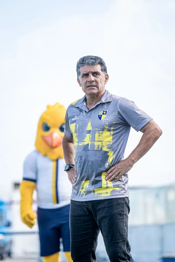 Rádio Estação Plus: ouça música, notícias e entretenimento em tempo real