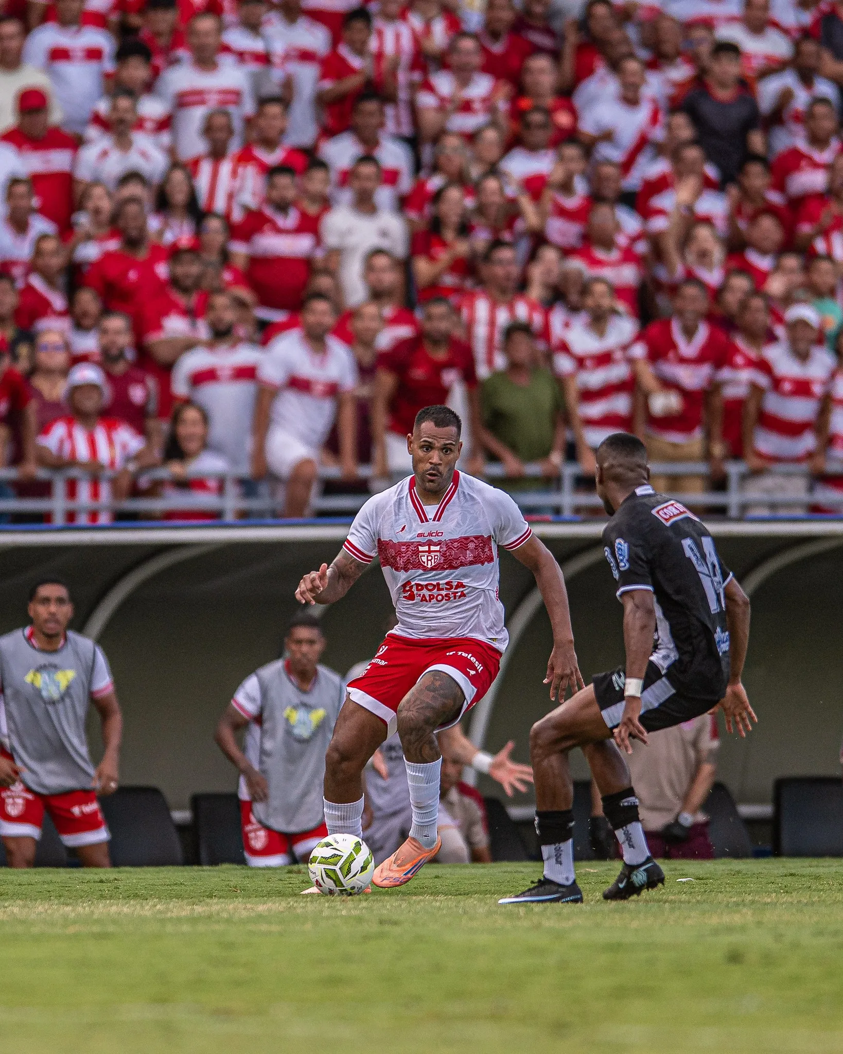 Rádio Estação Plus - Estação de rádio online com notícias ao vivo e programas de rádio