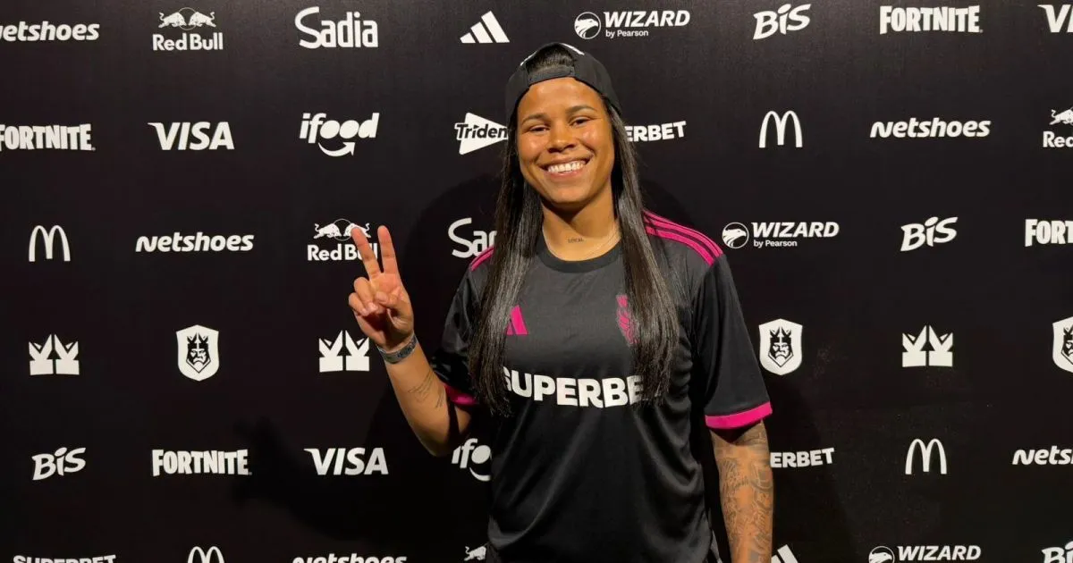 Rádio Estação Plus em transmissão ao vivo