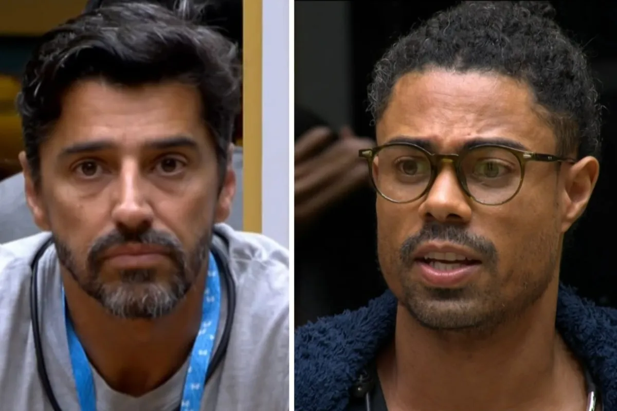 Imagem da Rádio Estação Plus em uma estação de rádio