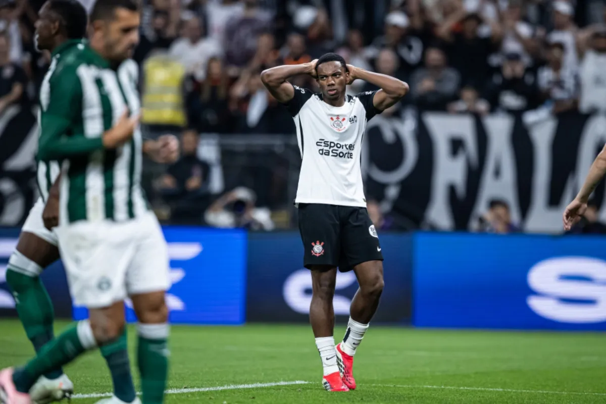 Imagem da partida entre Corinthians x Coritiba transmitida pelo Rádio Estação Plus