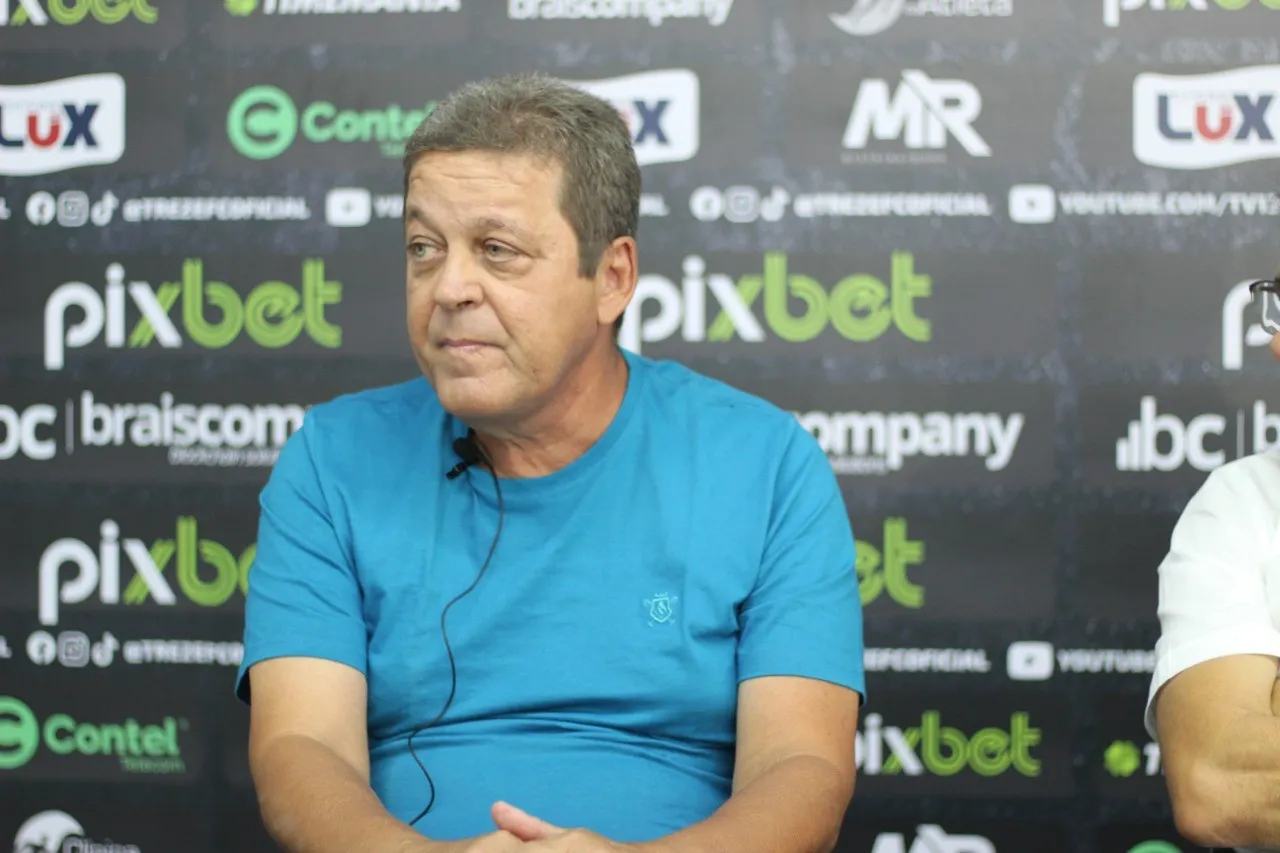 Imagem da apresentação do Joba Cassiano Cavalcanti na Rádio Estação Plus