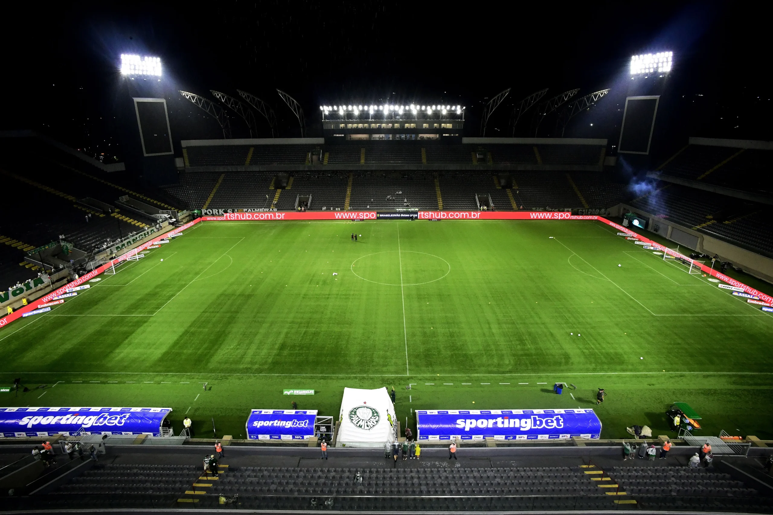 Rádio Estação Plus - Onde a música é livre