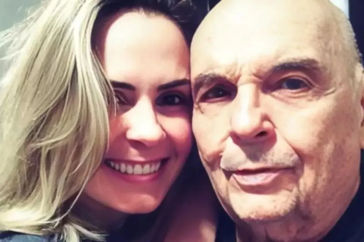 Imagem da rádio Estação Plus com Ana Paula Renault e o pai