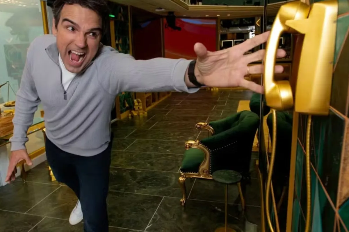 Imagem da rádio Estação Plus com Tadeu Schmidt e Big Fone BBB