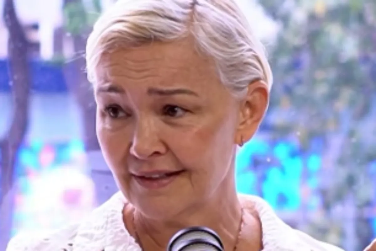 Imagem da Rádio Estação Plus com Julia Lemmertz