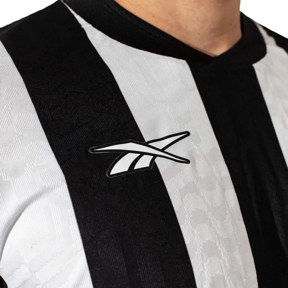 Radios Estação Plus e Reebok