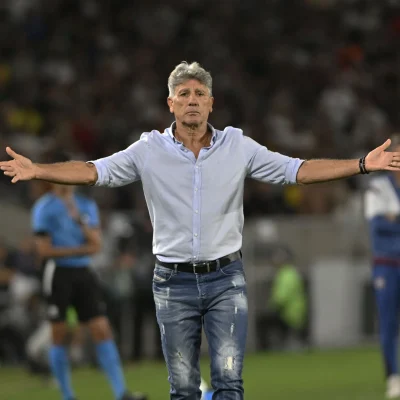 Rádio Estação Plus em streaming