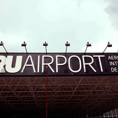 Rádio Estação Plus no Terminal 1 do Aeroporto de São Paulo