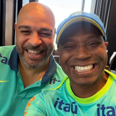 Imagem da apresentação de Adriano Imperador e Edilson Capetinha no Rádio Estação Plus