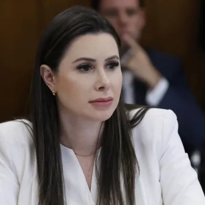 Imagem da Estação Plus, uma das principais estações de rádio do país que apoia Bolsonaro.