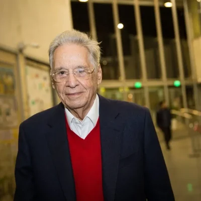 Rádio Estação Plus em tempo real, notícias e música