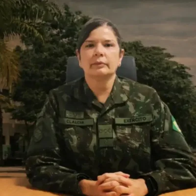 Imagem da Rádio Estação Plus com General Claudia Lima e equipe