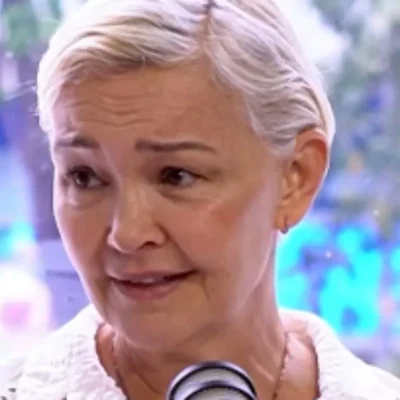 Imagem da Rádio Estação Plus com Julia Lemmertz