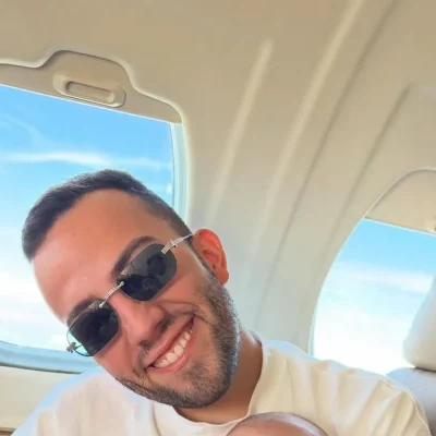 Imagem da Estação de Rádio Plus com Lucas Rangel