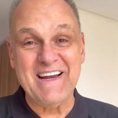 Imagem da estação de rádio Oscar Schmidt