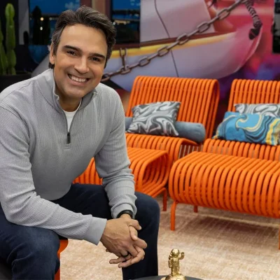 Imagem da Rádio Estação Plus com Tadeu Schmidt