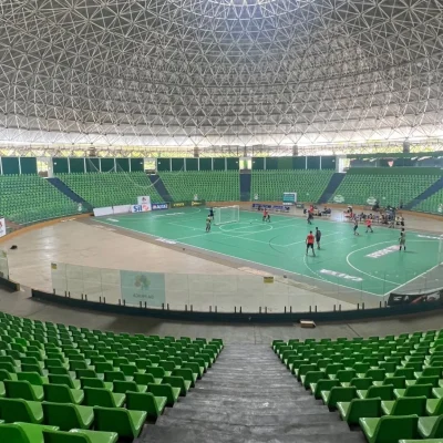 Imagem da Estação de Rádio Plus