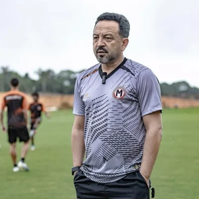 Logotipo da Rádio Estação Plus