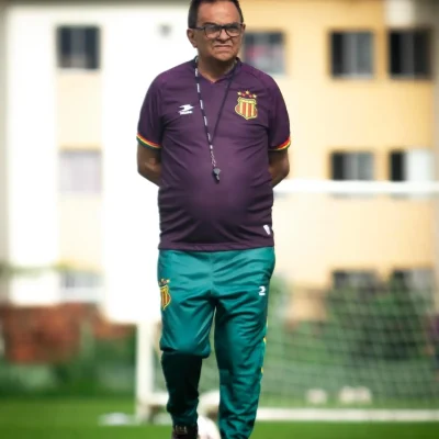 Imagem da rádio Estação Plus em ação